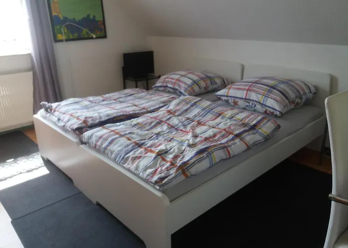 Ruhiges Zimmer Direkt An Den Leineauen